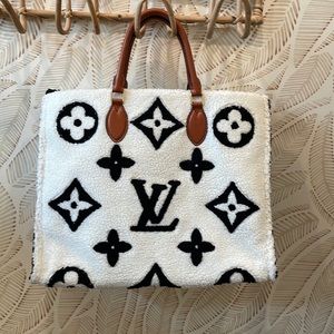 COPY - Beautiful Sherpa purse